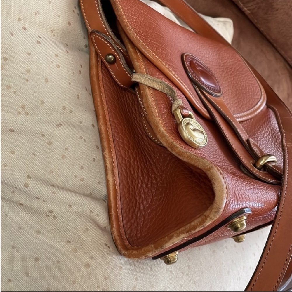Authentic Vintage Dooney & Bourke crossbody bag - Picture 4 of 13